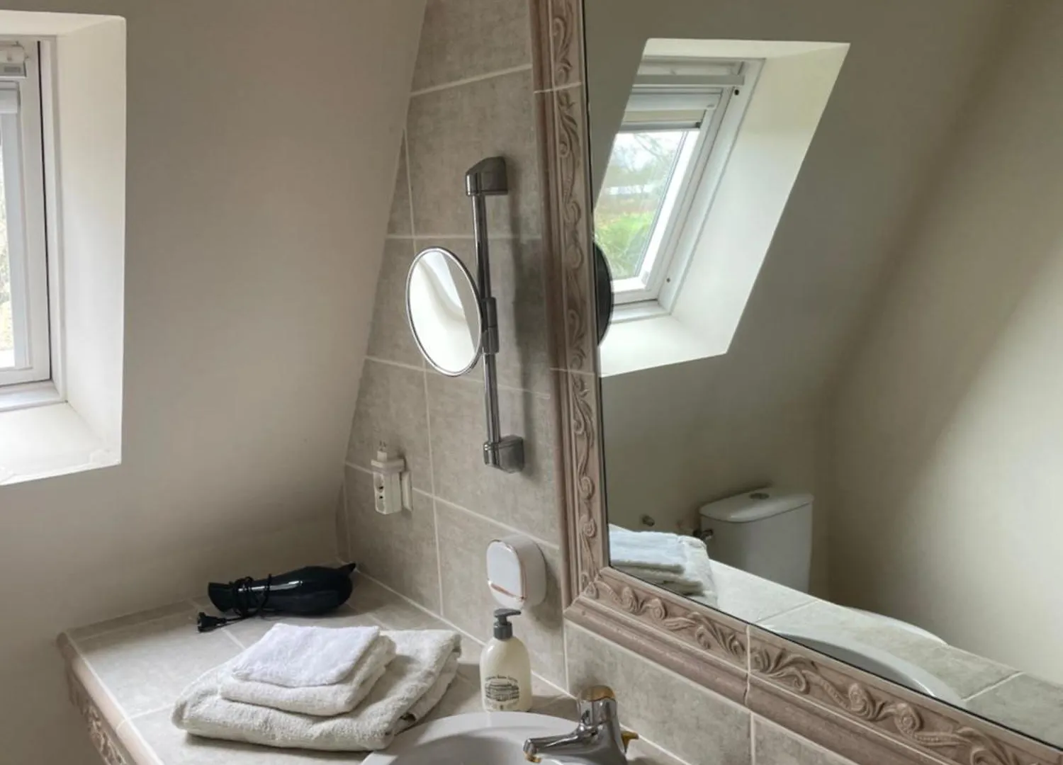 L'Oisette Bed & Breakfast Epiniac